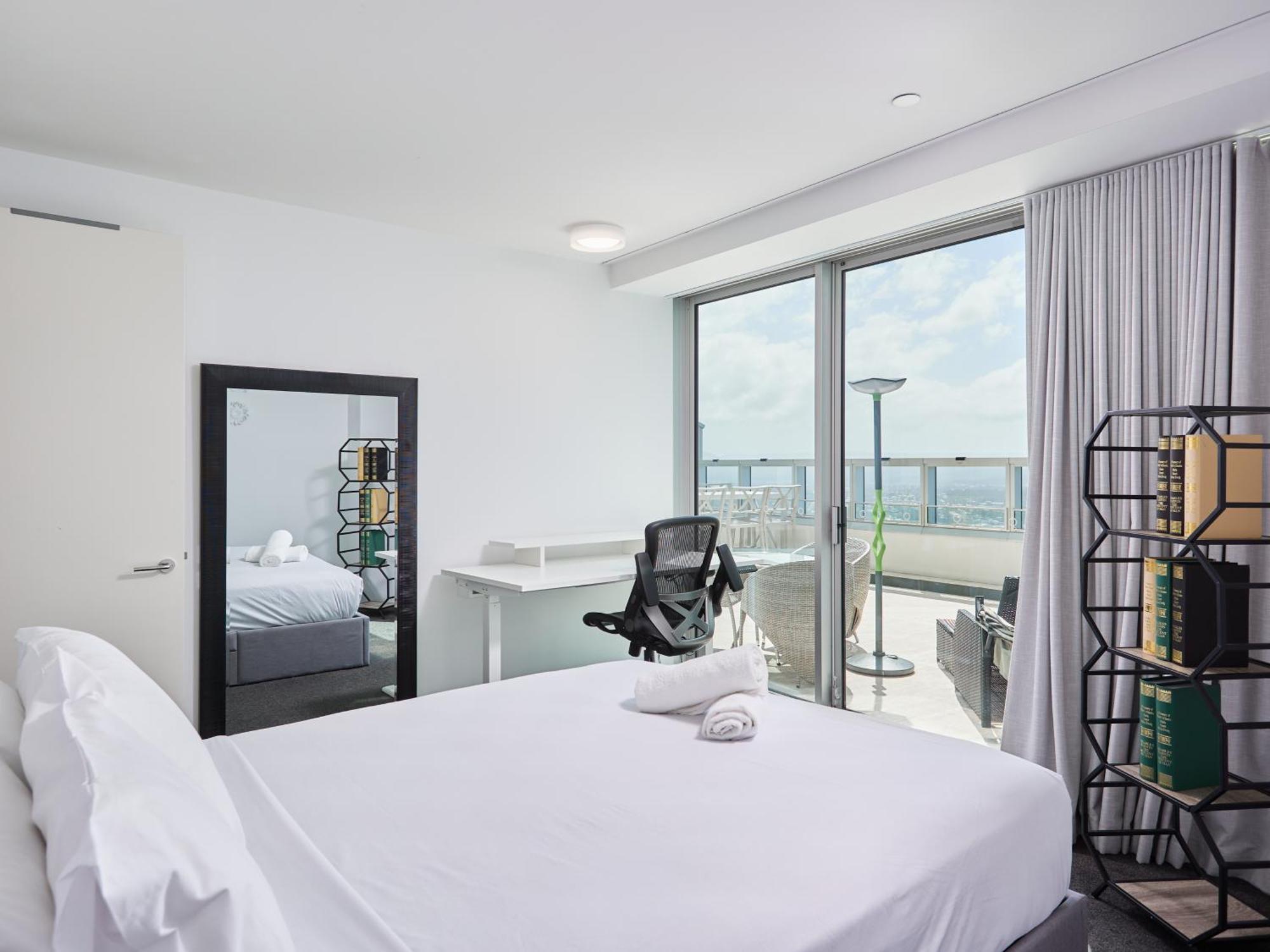 Serain Residences On 9 Hamilton Avenue Gold Coast Exterior foto